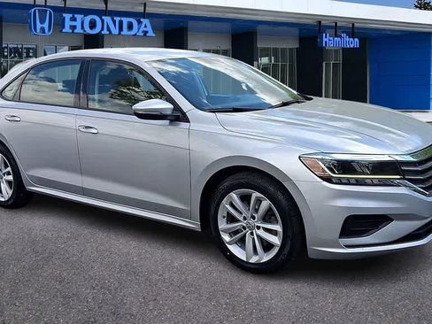 Used 2020 Volkswagen Passat 2.0T S FWD image 2