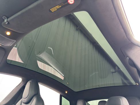 Used 2018 Tesla Model S 75D image 11