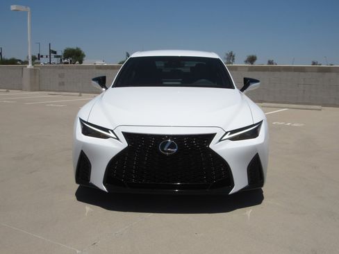Used 2025 Lexus IS 300 F Sport RWD image 3