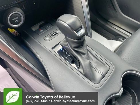 Used 2023 Toyota Venza Limited image 22