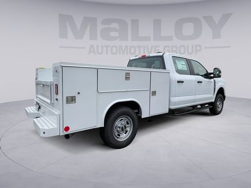 New 2026 Ford F250 XL w/ XL Chrome Package image 5