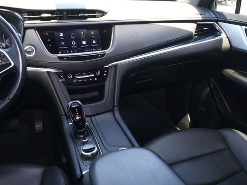 Used 2024 Cadillac XT5 Premium Luxury w/ Technology Package FWD image 16
