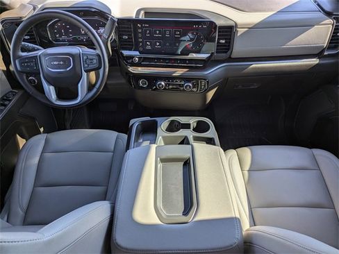 Used 2023 GMC Sierra 1500 SLT w/ X31 Off-Road Package image 17