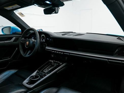 Used 2020 Porsche 911 Carrera image 19