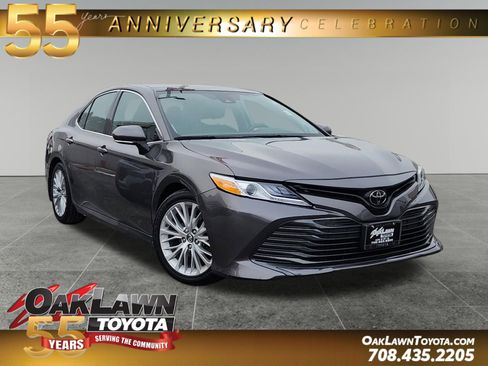 Used 2019 Toyota Camry XLE image 1