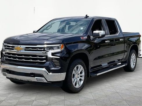 Used 2022 Chevrolet Silverado 1500 LTZ AWD/4WD image 3