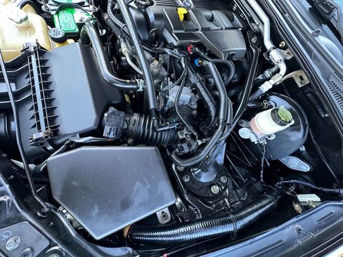 Used 2006 MAZDA MX-5 Miata Sport image 31