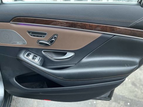 Used 2018 Mercedes-Benz S 560 4MATIC Sedan image 28