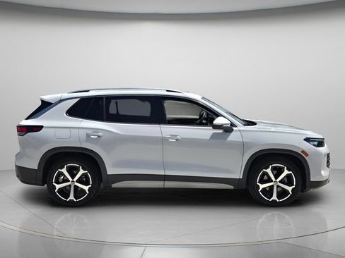 Certified 2026 Volkswagen Tiguan SE w/ Panoramic Sunroof Package FWD image 7