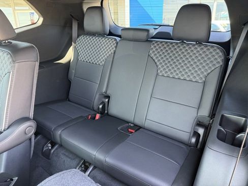 Used 2024 GMC Acadia Denali image 34