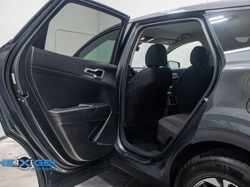 Used 2024 Kia Sportage LX image 24