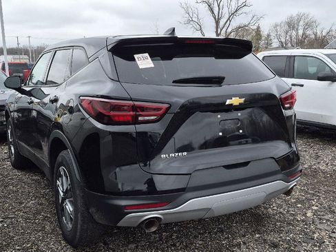 Used 2024 Chevrolet Blazer LT image 3