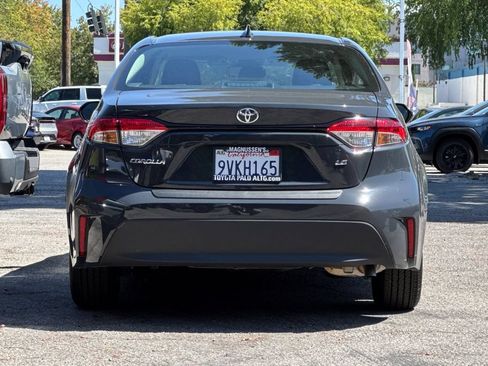 Used 2025 Toyota Corolla LE FWD image 4