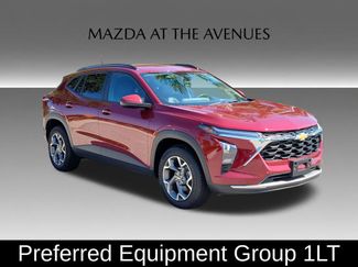 Used 2025 Chevrolet Trax LT w/ LT Convenience Package FWD video 2