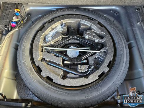 Used 2019 Volvo XC40 T4 Momentum image 25