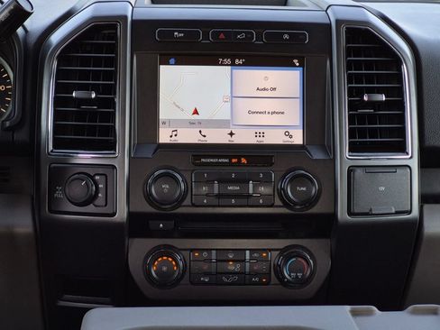 Used 2018 Ford F150 XLT w/ Equipment Group 302A Luxury AWD/4WD image 12