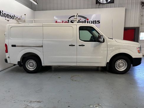 Used 2018 Nissan NV 3500 S image 8