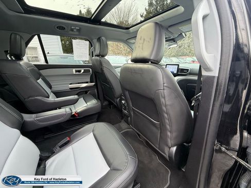Certified 2022 Ford Explorer XLT w/ Equipment Group 202A image 34