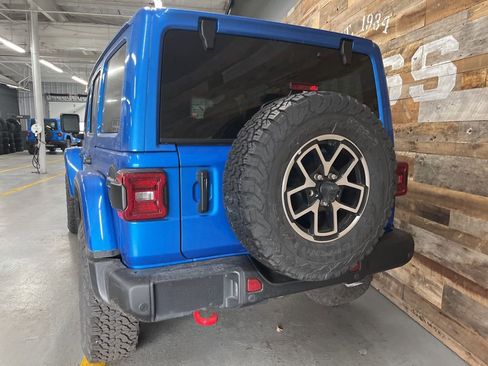 Used 2025 Jeep Wrangler Unlimited Rubicon image 25