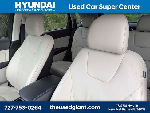 Used 2019 Ford Edge Titanium w/ Equipment Group 301A FWD image 7