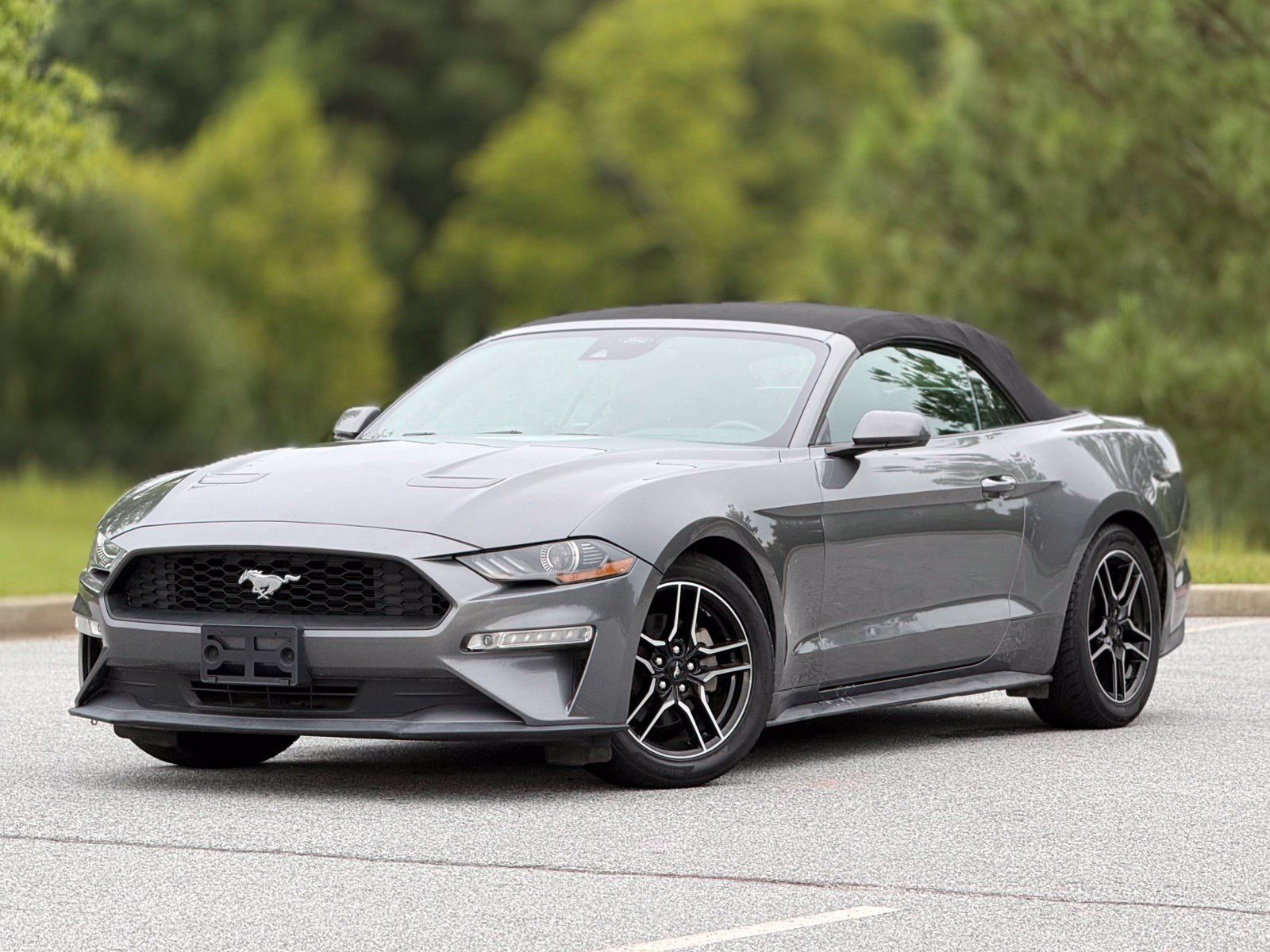 Used 2021 Ford Mustang Premium RWD image 8