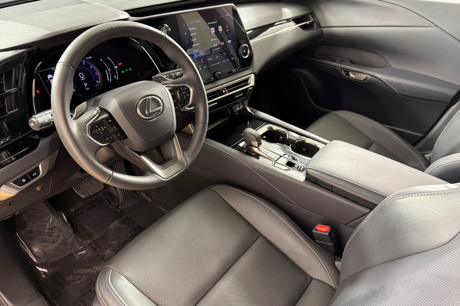 Used 2024 Lexus RX 350 FWD w/ Technology Package image 9