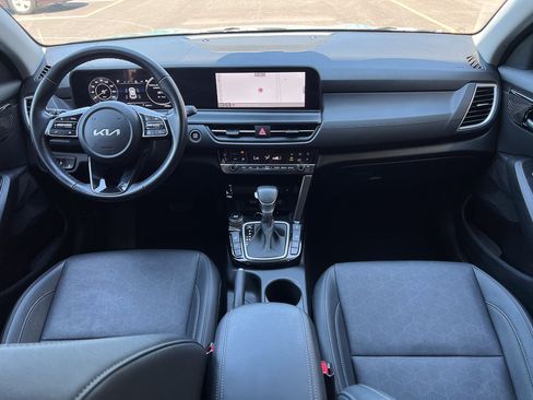 Used 2024 Kia Seltos EX AWD/4WD image 30