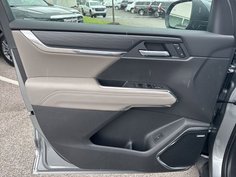 New 2026 GMC Acadia Elevation w/ Elevation Premium Package FWD image 11