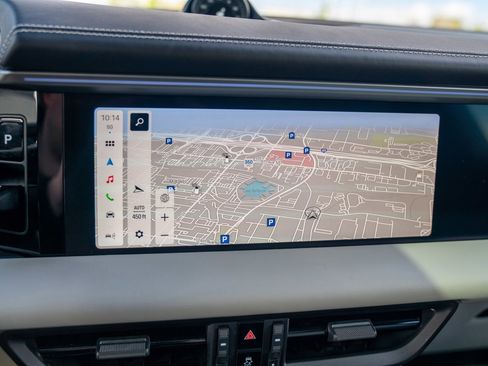 Certified 2025 Porsche Macan 4 Electric AWD/4WD image 18