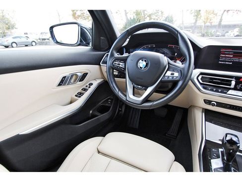 Used 2022 BMW 330i xDrive Sedan w/ Driving Assistance Package image 8