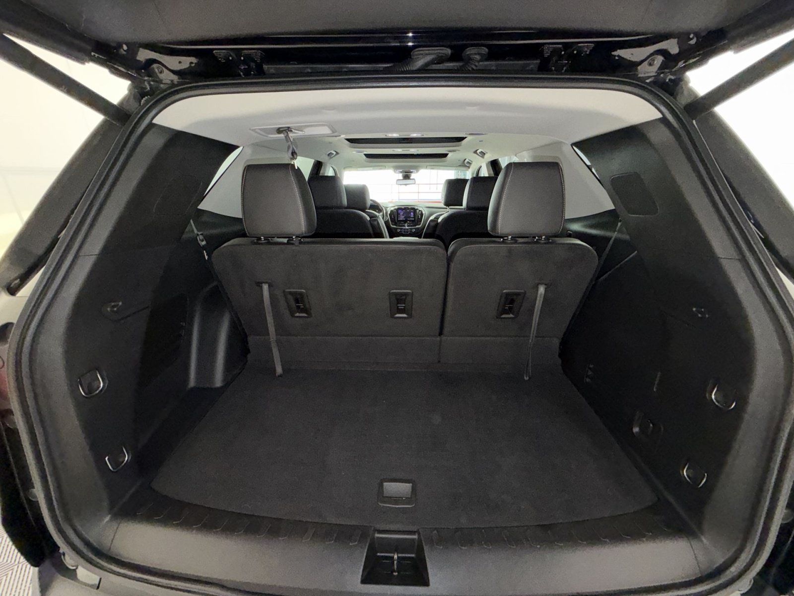 Used 2020 Chevrolet Traverse RS AWD/4WD image 23