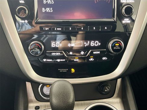 Used 2017 Nissan Murano S AWD/4WD image 17