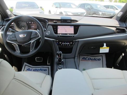 New 2026 Cadillac XT5 Sportv AWD/4WD image 23