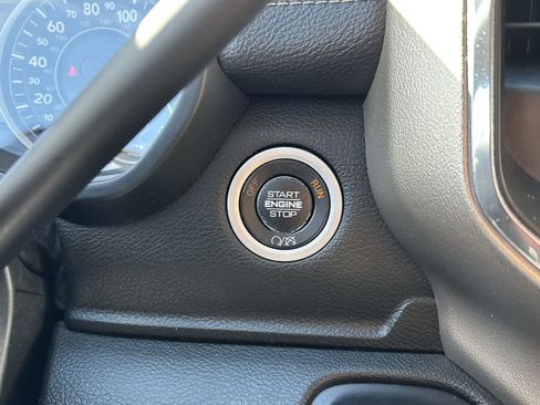 Used 2019 RAM 2500 Laramie AWD/4WD image 26
