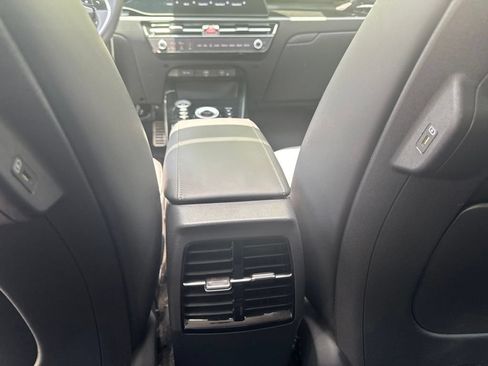 Used 2024 Kia Niro Wave w/ Wave Preserve Package FWD image 29