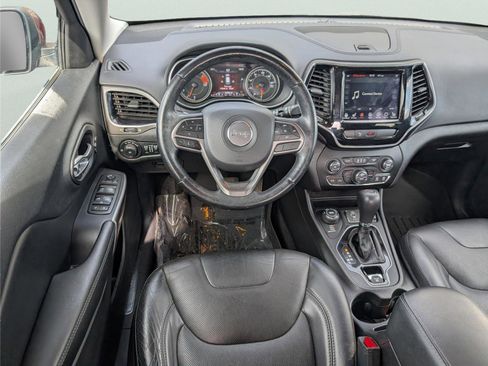 Used 2020 Jeep Cherokee Limited image 29