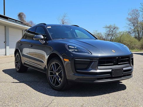 Certified 2026 Porsche Macan Turbo AWD/4WD image 18