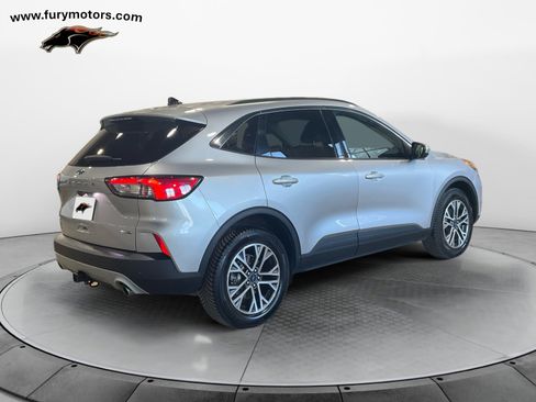 Used 2020 Ford Escape SEL image 3