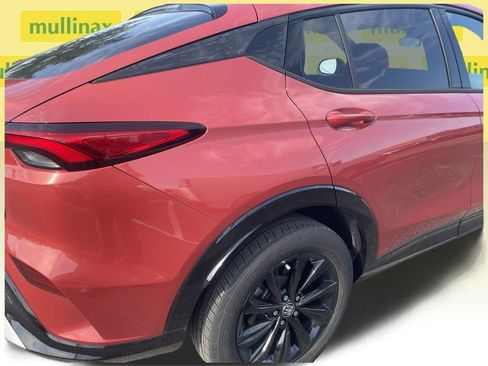 Used 2024 Buick Envista Sport Touring w/ Convenience I Package FWD image 11