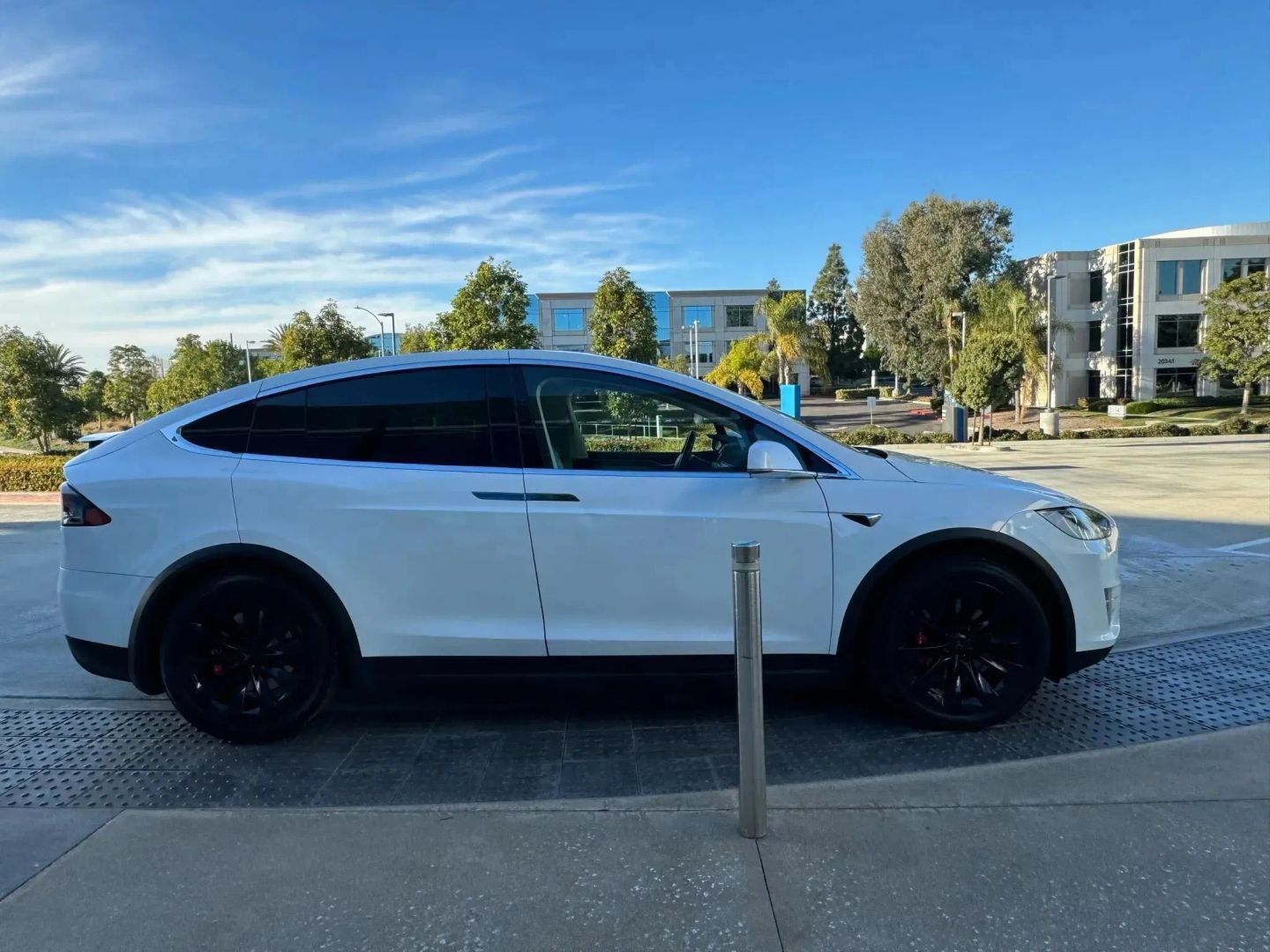 Used 2017 Tesla Model X P100D AWD/4WD image 13