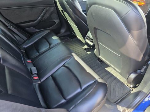 Used 2022 Tesla Model 3 image 29