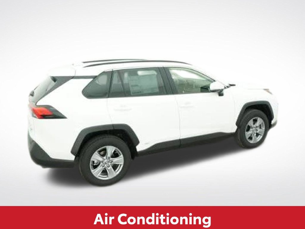 Used 2025 Toyota RAV4 XLE w/ Convenience Package AWD/4WD image 13