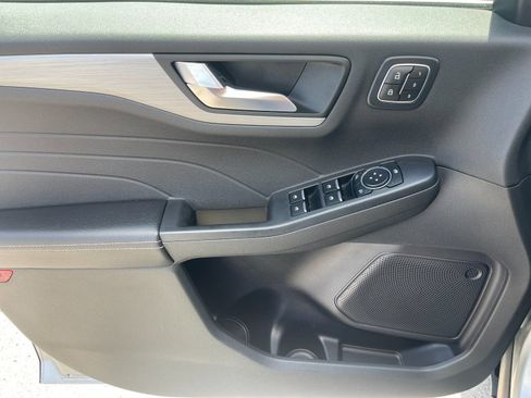 Used 2024 Ford Escape Platinum AWD/4WD image 12