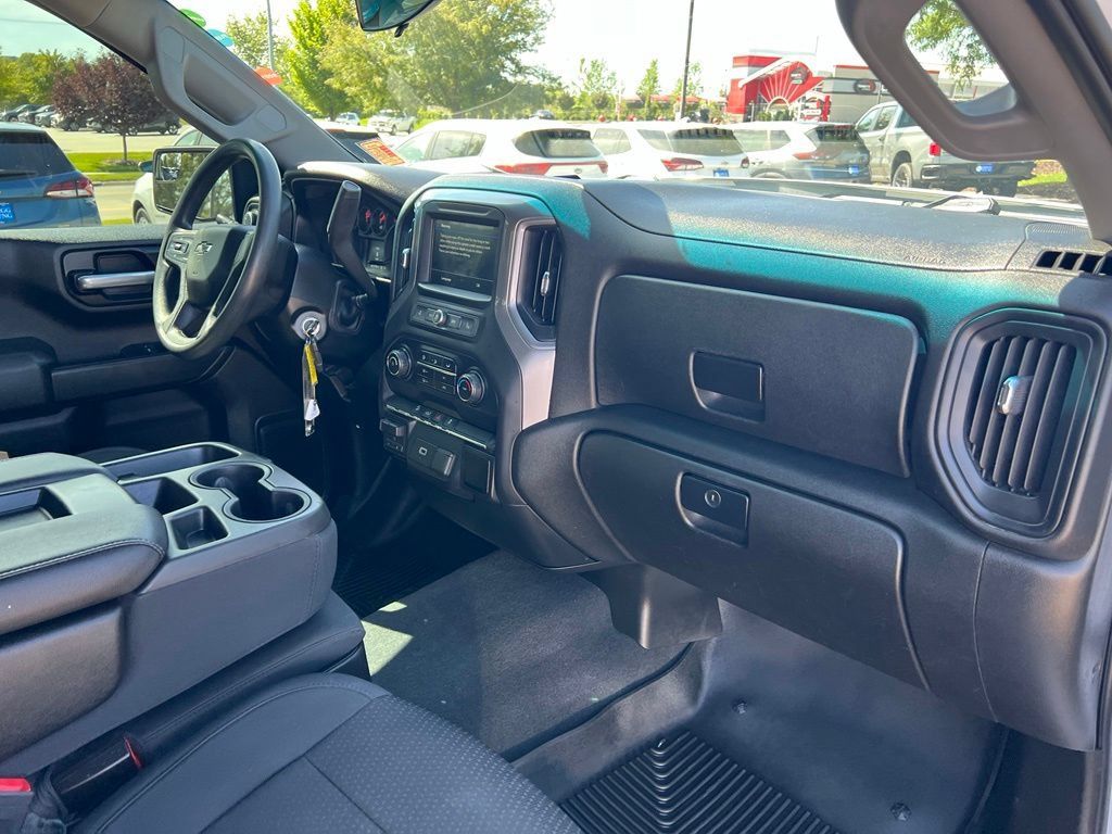 Used 2019 Chevrolet Silverado 1500 Custom Trail Boss w/ Custom Convenience Package AWD/4WD image 27
