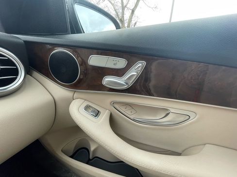 Used 2018 Mercedes-Benz C 300 4MATIC Sedan image 18