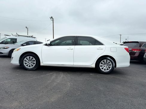 Used 2012 Toyota Camry LE FWD image 6