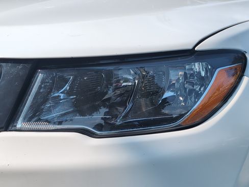 Used 2021 Jeep Compass Latitude AWD/4WD image 6