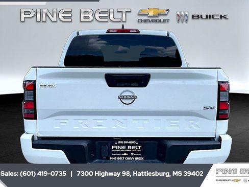 Used 2024 Nissan Frontier SV RWD image 4