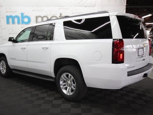Used 2019 Chevrolet Suburban LT image 3
