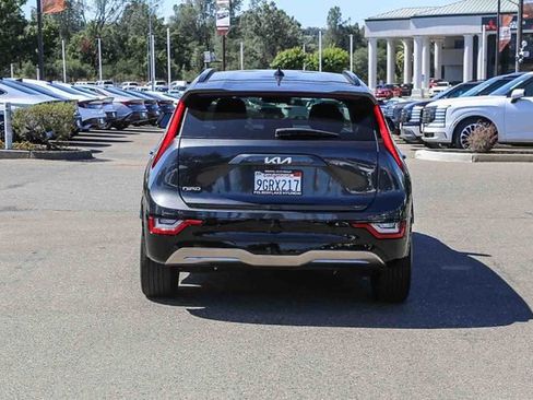 Used 2023 Kia Niro Wave FWD image 4